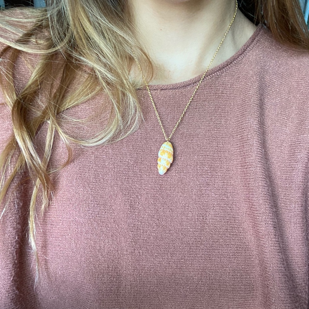 Shell necklace